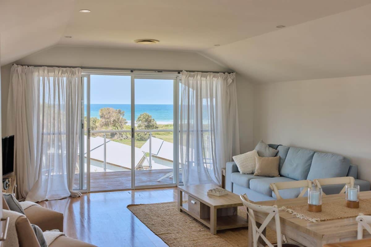 Townhouse 10 CavesCoastalBarBungalows StevenWoodburn 133