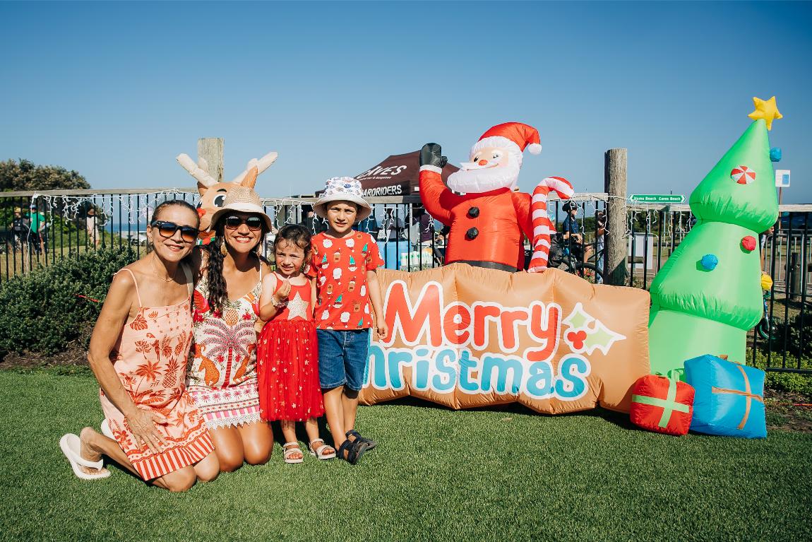 Christmas Carols 2025 6 Christmas Inflatable 1